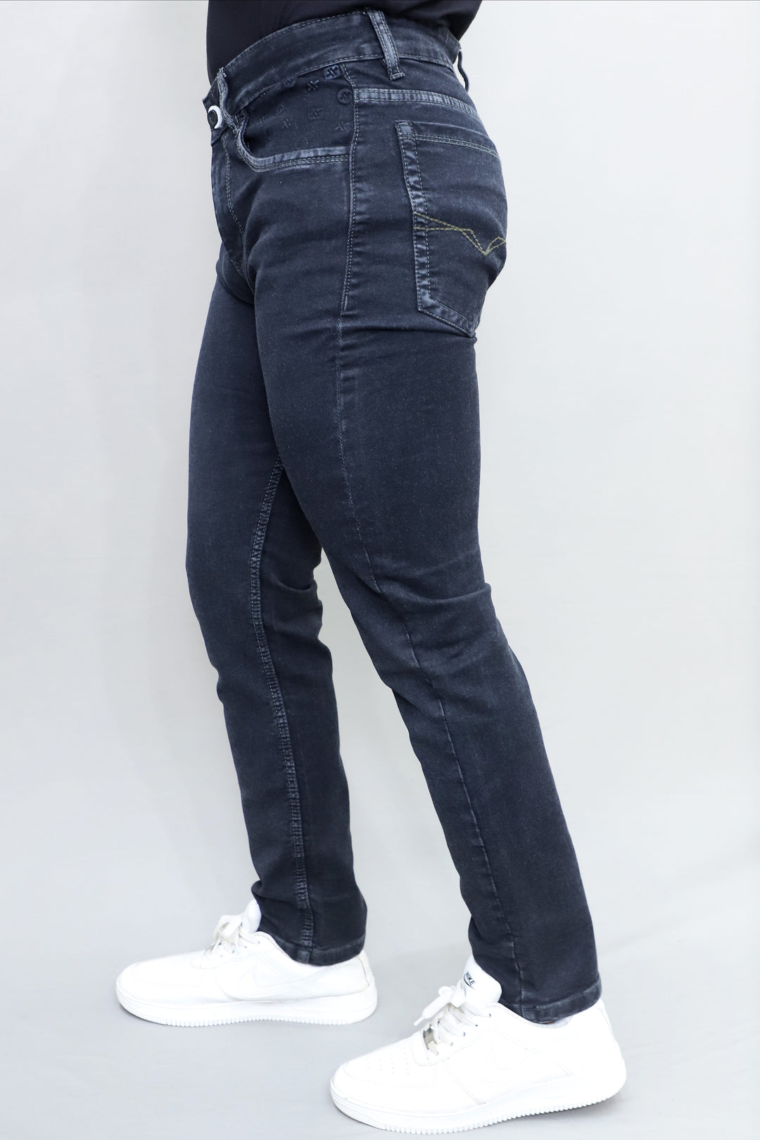 Detailed view of waist and coin pocket on Gex Jeans G797